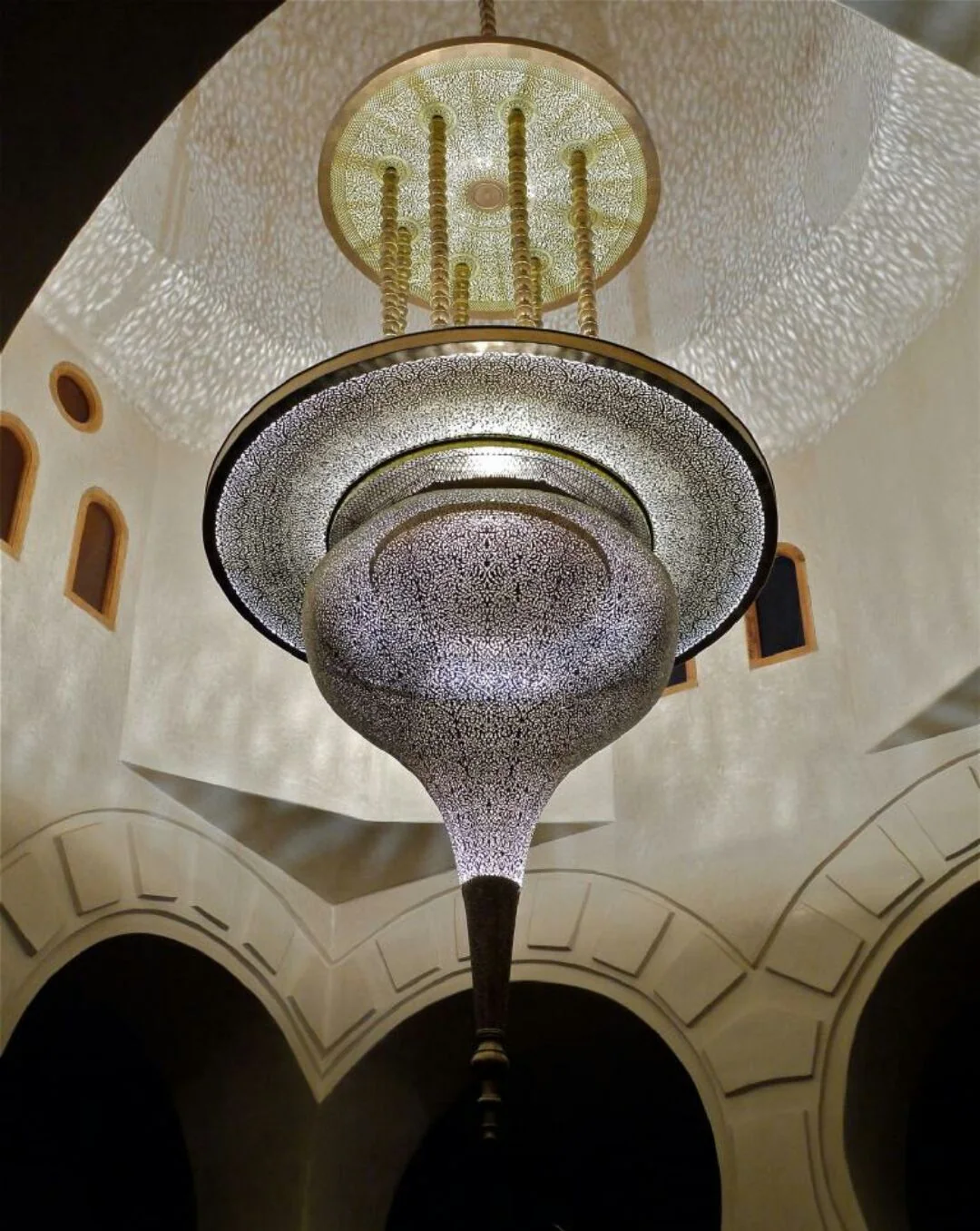 Zoomlux handcrafted brass chandelier